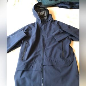 Mens Lulu lemon reversible rain coat